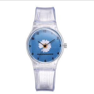 Small Daisy Jelly Watch Students Girls Cute Cartoon Chrysanthemum Silicone Watches Pin Buckle Delicate Wristwatches 239O