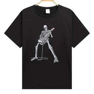 Herr t-shirts Menst Shirt Happy Skeleton Guitar Guy Short Slve Crew Neck Cotton Mens T-shirt Skulls Casual Summer Clothing Hip Hop T240505