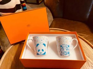 Mugms Mugs Gift Box Series Series Mugs Coffee Mugs مجموعات الهدايا مع مقبض أنماط الكرتون العالمية