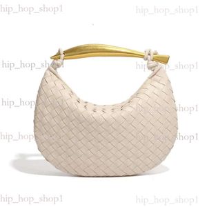 Andiamo Designer Bottegaa Bag Bag Bag B Family 8-Line Buckle Original Leather 2024new Woven Womens Botega Venetta الكتف intrecciato 608