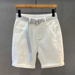 Shorts maschile pantaloncini bianchi maschi abbigliamento da strada alla moda ginocchiere di bermuda pantaloncini da uomo in fibra di cotone jeans shortsl2405