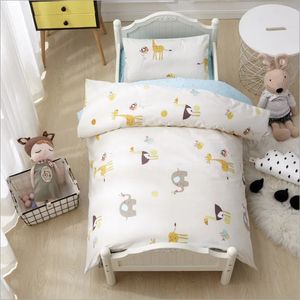 3st 100 Cotton Crib Bed Linen Kit Cartoon Baby Bedding Set Inkluderar Pillowcase Bed Sheet Då täcke utan fyllmedel 240429