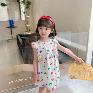 Girl Dresses Girls Summer 2024 Bambini vestiti colorato con stampa a cuore manica volante abito principessa abito cotone morbido