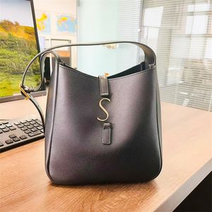 Luxury Clutch Leather travel Bucket bag Designer handbags Top quality CrossBody fashion hobo Underarm bags Womens Shoulder pochette mens gym city Tote shopper Bags