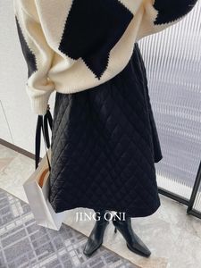 Röcke Tulle gepolsterte karierte Rock Winter 2024 Frau Kleidung Y2K Koreanische Modestil Vintage jugendlich schwarze Gothic Flare Long High Taille
