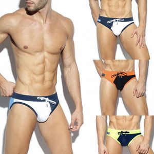 Męskie stroje kąpielowe 2024 Nowe modne spersonalizowane spodnie Seksowne i miękkie letni trójkąt bikini koronkowy spodnie do kąpieli dla mężczyzn