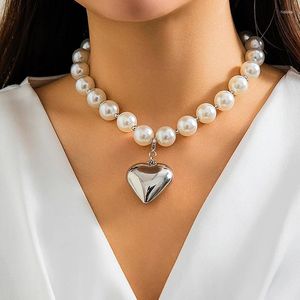 Choker Big Imitation Pearl Beads łańcuch z odłączonym sercem Naszyjnik dla kobiet Trendy damskie koraliki kołnierz na akcesoriach szyi