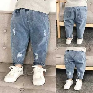 Byxor pojkar casual jeans barns denim rivna jeans barnbyxor barns flickor höstkläder 2 3 4 5 år baby harem byxor väska jeansl2403