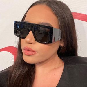 Sunglasses Big Fram Fashion Women Brand Designer Gradient Black Vintage Female High Quality Glasses Woman1 186G