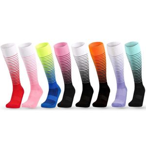 Çorap Çorap Renk Gradyan Futbol Çorap Sıkıştırma Çorapları 7 Renkli Havlu Alt Kalın Yapıştırılmış Futbol Çorapları Spor Çorapları Unisex Kış Yeni Y240504