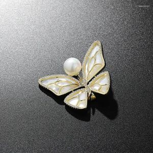 Broschen Frauen Mädchen elegnat Schmetterling Pearl Emaille Pins Badges Mode Casual Classic Insektenerie für Lady Party Hochzeit