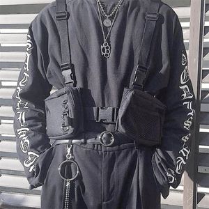 Punkowa torba na klatkę piersiową Hip-hop Uactical Streetwear Pack Unisex Outdoor Funkcjonalne torby kamizelki Dwie kieszenie uprzężę Work na piersi 220513 275D