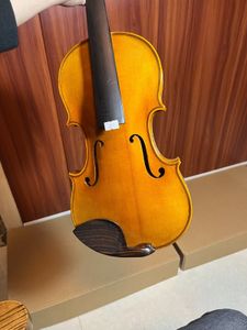 新しい4/4バイオリンユニークな穀物彫刻されたメープルバックスプルーストップリッチトーンとケース