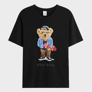 Herren-T-Shirts 2024 Sommer Herren T-Shirt Teddybär mit einem Skateboard-bedruckten T-Shirt Cotton Casual Shirt Slve Overgizes T-Shirt Männer Kleidung T240506