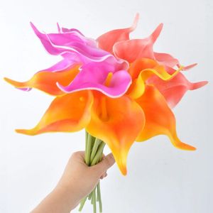 Fiori decorativi 15pcs 13.78 pollici di alta qualità PU Calla lily per la decorazione del matrimonio Fashion Bulk Artificiale