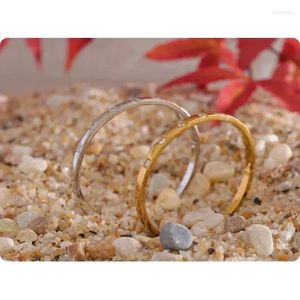 Bangle elegante de alta qualidade em aço inoxidável embutido 4 mm de pedra de pulso aberto para mulheres elegantes e charmosos jóias