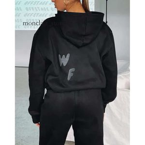 Beyaz Foxx Hoodie Designer Tracksui Kadınlar Beyaz Hoodies Se Hoodies İki 2 Parça Set Moda SPOR TRACHOUSU Uzun Kollu Külver Kapşonlu Kadınlar Beyaz Tilkiler 1360