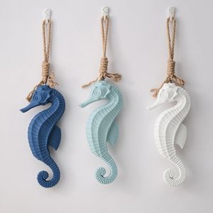 Seahorse Pendant for Wall Crafts Decor Wood Seahorse Figurine Gift Minimalist Sculpture Casting Mold Hanging Ornament 240429