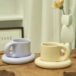 Tumblers Nordic Ceramic Mug with Saucer Coffee Cup Drinking Cups and Saucers Home Office Tea Korean Plate H240506