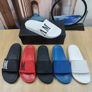 Hausschuhe Luxus Frauen Männer rutschen Schuhe Pantoffeln Sommer Leder Sandalen Strand Folien Flachmuster Druck Flip Flops Sneakers Größe 35