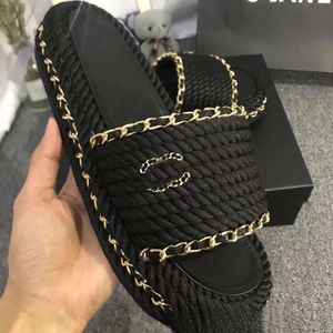 Chanells 고품질 파리 남성 여자 Chanells Sandal Luxury Designer 브랜드 슬리퍼 금속 채널 대마 밧줄 해변 chanelsandals 미들 힐 플랫 신발 749