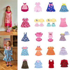 T-shirts 2024 Summerklänningar för flickor Princess Dress Puffy kjol Suspender Dress Gown Duits For Girl Shirt Girl Clothl2405