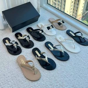 Paris Summer Open Toe Flat Sandal Slippers Women Beaded Cross Band Crystal Mules Beach Slipper Casual Party Luxury Designer Flats Shoes Slippers