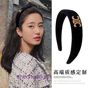 Factory Outlet Fashion Hair band for women light luxury going out adults velvet texture hair summer height increase high skull top black furry