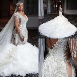 Ślubne sukienki z koralikami Suknia ślubna syrena długie rękawy głębokie v szyja tylne kryształy tiulowe niestandardowe marszczenia plus afrykańskie Dubai vestidos estidos