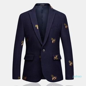 Мода- мужская кнопка Blazer Blazer Bee Emelcodery Wedding Smart Casual Slim Fit Jacket Высококачественный большой размер 6xl Navy Blue Blue Male 229H