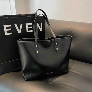 Capacidade de bolsa grande para moda feminina versátil ombro de luxo de luxo que se deslocava nas axilas