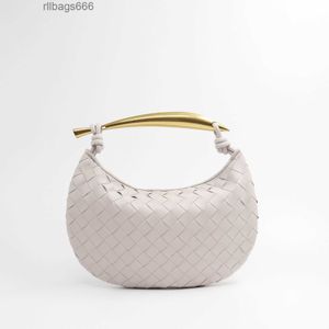 Handhållen liten mångsidig 2024 Leisure Purse Tote Evening Bag Bags Premium 29cm Sardine Dumpling Venata Fashion Metal Woven Leather Design Botteeggs Z1DR