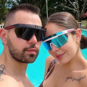 Óculos de sol da mulher Mody Casal Designer Sunglasses para mulheres homens de luxo de luxo Drive linea de verão rossa polarizar óculos de sol Eyewear