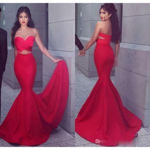 Vestidos 2021 Red Mermaid Night Setin Cutway Sweep Sweep Train Botões de volta de volta