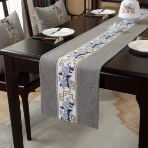 Pads Chinese Style Table Runner Luxury Cotton Linen Jacquard Embroidered CoffeeTable Runners Decorative Bed Runner Table Flag Hotel