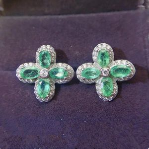 Kolczyki na biżuterię naturalne zielone zielone szmaragdowe kolczyki styl kwiat 0,35ct 8pc kamień szlachetny 925 srebrny srebrny l243173