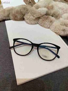 Solglasögon Designer Ultra Light Xiaoxiang Samma stil 3282 Black Frame Plate Myopia Lens for Women kan utrustas med högt antal glasögon Glasögon B725