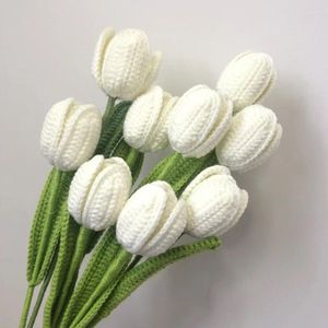 Decorative Flowers 1Pc Crochet Flower Finished Hand-knitted Tulips Handmade Woven For Home Decoration Supplies Valentine's Day Gift