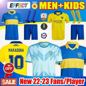 Версия фанатов игрока Boca Juniors Soccer Jerseys 22 23 24 24 Carlitos Retro Maradona Tevez de Rossi 2023 Дом в гостях третьего Таиландского футбола 284y