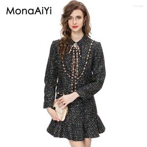 Arbetsklänningar Monaaiyi Fashion Designer Suit Women's Round Collar Bead Sequin Rhinestone Jacket Mini Fishtail Package Hip Skirt 2st Set Set