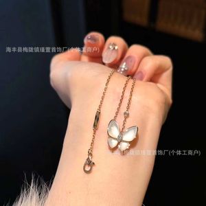 Fashion High version Van Clover V Gold White Fritillaria Butterfly Necklace Plated with 18K Rose Horse Eye Set Diamond Collar Chain for Women With logo