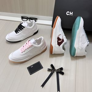 New Designer Luxury Letter Casual Shoes Panda Classic Shoes Summer embellishments Canvas Leather Shoes Little White Shoes Channel Forrest Gump Women Shoes