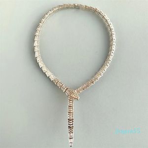 Projektantki modne zestawy biżuterii damskie kobiety ustawianie diamentowej białej matki perłowej plastrowej złoty węża kształt szeroki łańcuch Naszyjnik