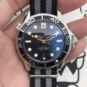 Watch Watch Realoj Watches AAA Mechanical Watch Oujia 007 Black Whirlwind Bond James Watch Automatic Mechanical Watch بالكامل