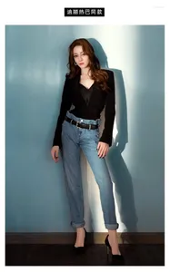 Jeans feminino Cinturão de cintura alta de nove pontos Moda de tubo reto