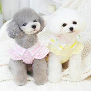 Hundkläder Fantastisk valpklänning Polyester randig tryckning Kontrast Färg som Summer Costume