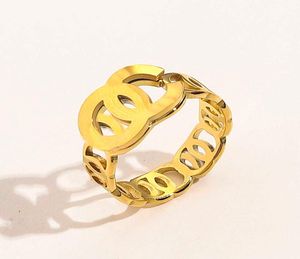 Anéis de designer de jóias da moda 18K Gold Bated aço inoxidável anel de dedo fino Mulheres de luxo adoram suprimentos de jóias de casamento AC8468757