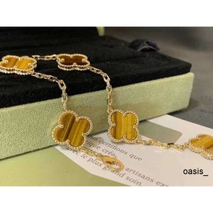 designer bracelets 2023 Van Clover Bracelet 18K Gold Love Bangle Pendant Sparkling Crystal Diamond Party Jewelry women