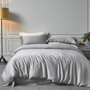 Natürliche Seidenbettwäsche Set Luxus Quilt Cover weiche Bettdecke Flachblatt Kissenbezüge Königin Kingsize 240426