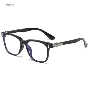 Designer Ch cross occhiali cornice cromati di marca occhiali da sole per uomini donne alla moda per la protezione del viso tondo maschio Protezione per il cuore di lussuoso occhio di lussuoso telai cuore cuori 905